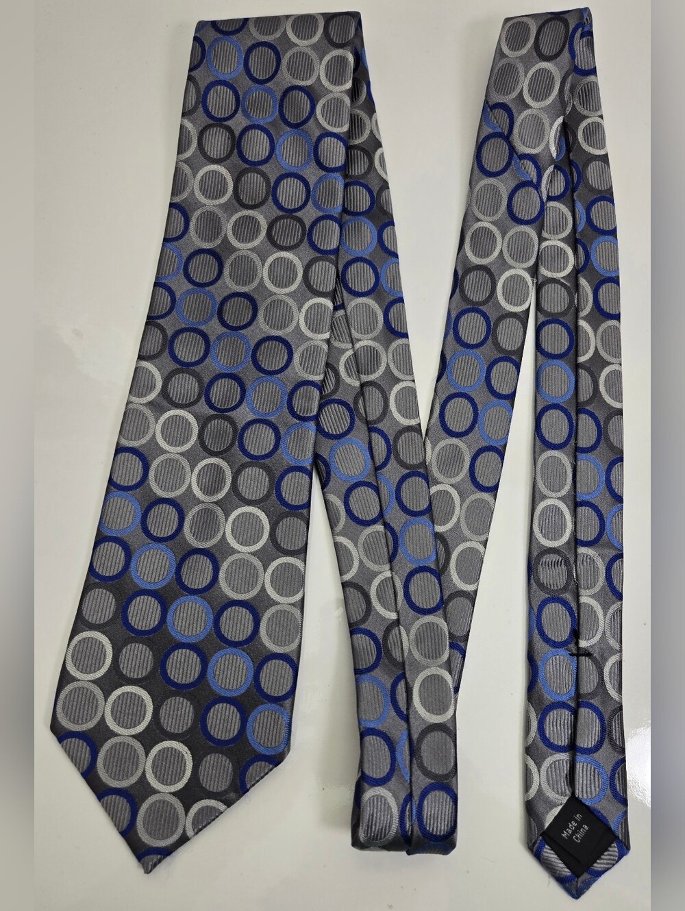 Michael Kors Blue and Grey Geometric Circles 100% Silk Neck Tie - Picture 5 of 7